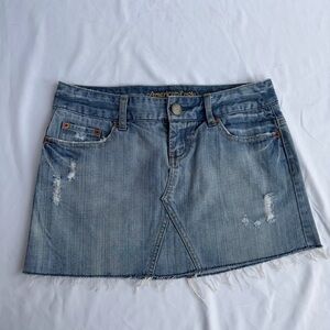 Y2K Vintage Distressed Denim American Eagle Mini Skirt | Retro 2000s Low-Rise